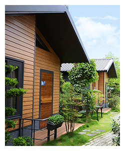 Japanese-style wooden cabin for 2 guests